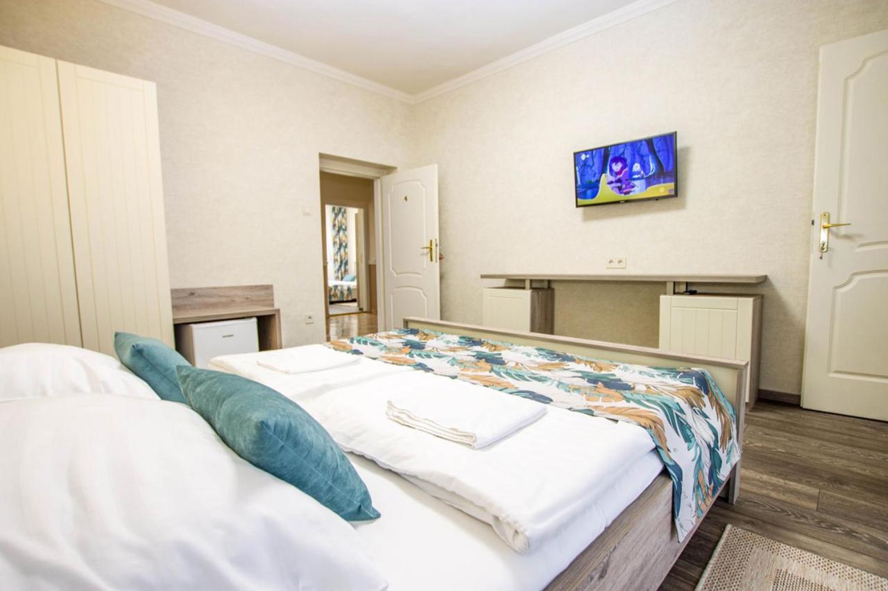Hotel Járja Panzió Hajdúszoboszló Exterior foto