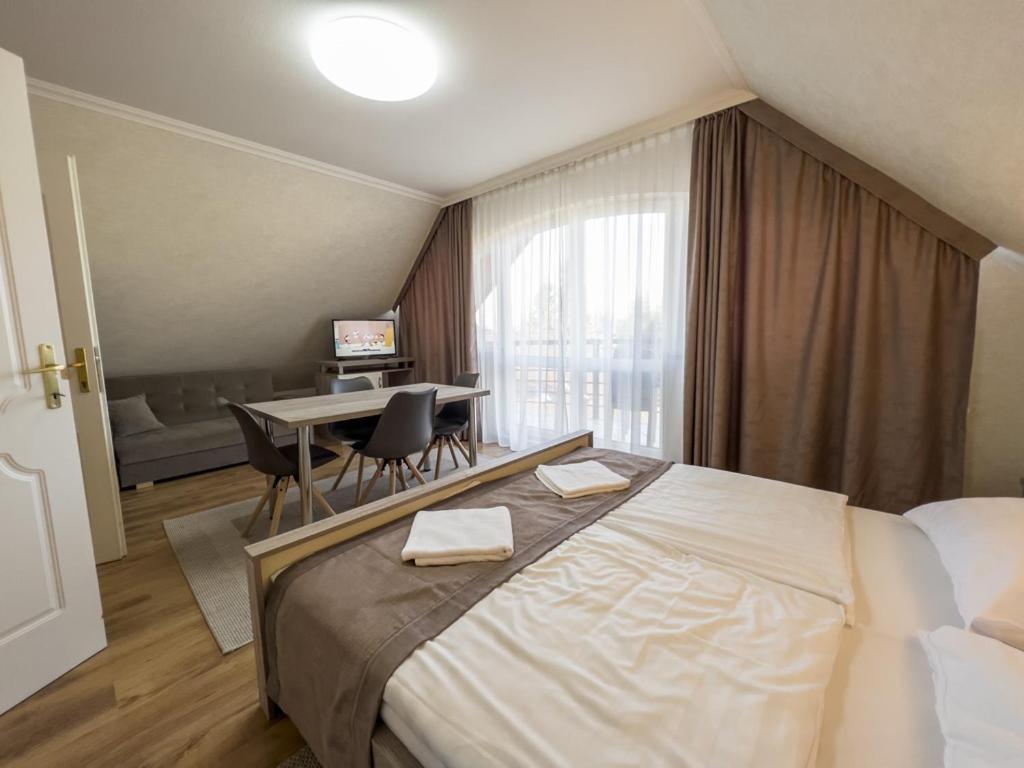 Hotel Járja Panzió Hajdúszoboszló Exterior foto