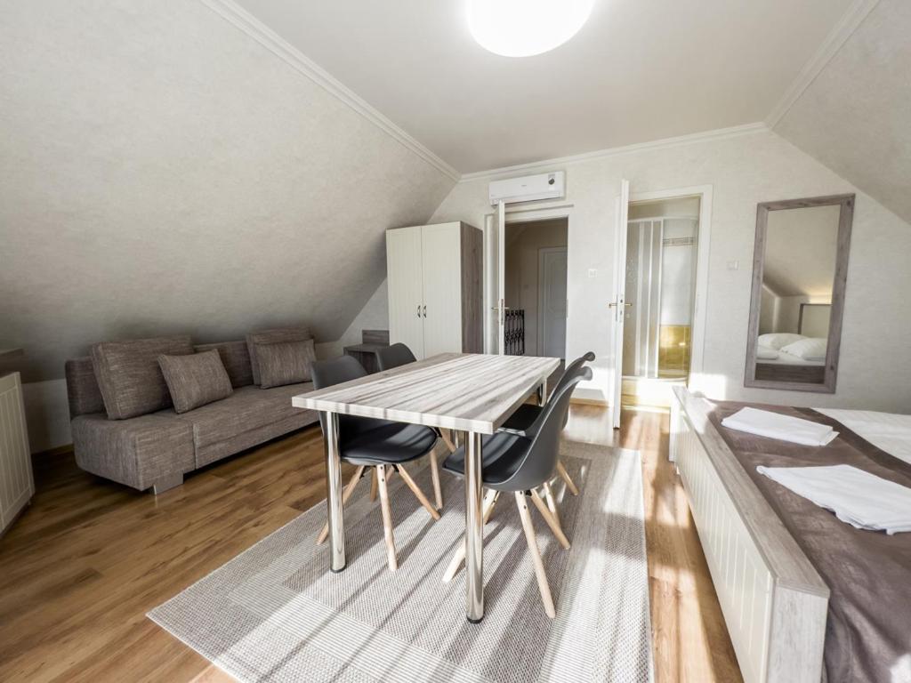 Hotel Járja Panzió Hajdúszoboszló Exterior foto